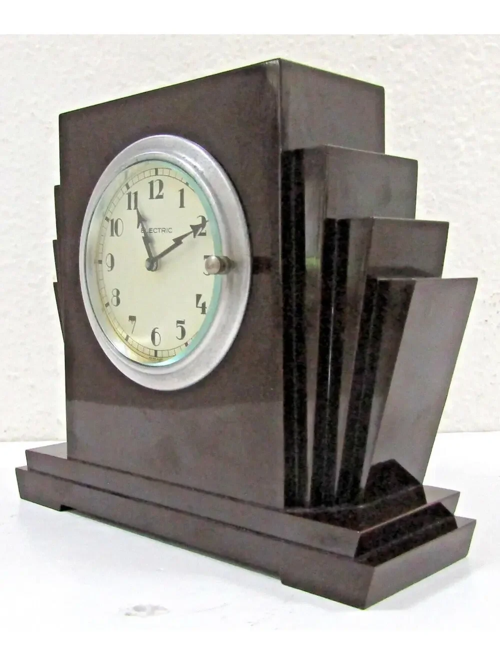 1930s Art Deco Swiss Made Brown Bakelite Desk Clock Golden Arrow Radio Products